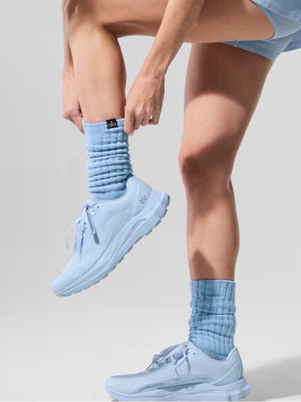 Alo Unisex Scrunch Socks in Seashell Blue
Size M